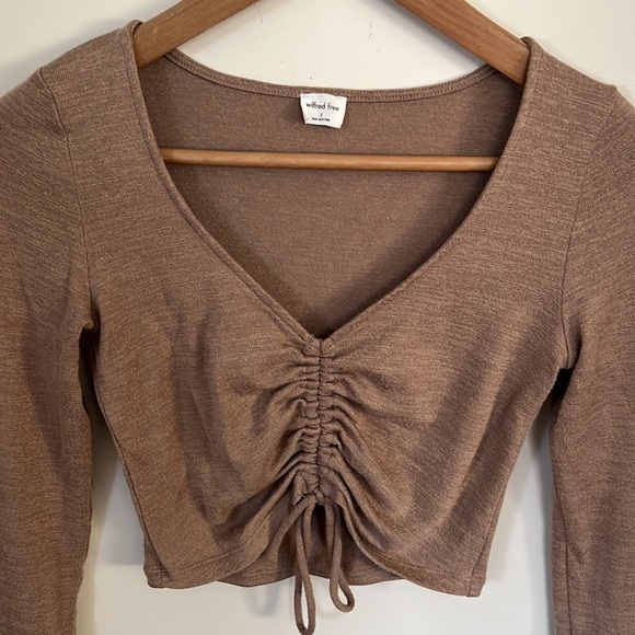 Aritzia top - Picture 4 of 4